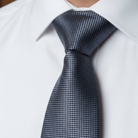 Michael Kors Blue Navy Geometric Micro-Pattern Silk Tie 3.5" Classic Width - Picture 1 of 6